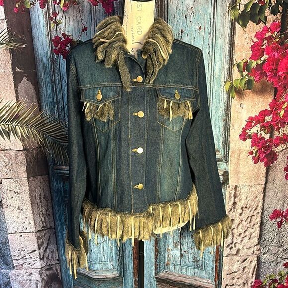 Moka denim jacket NWT, size medium, faux fur and sueded fringe trim - Picture 1 of 16